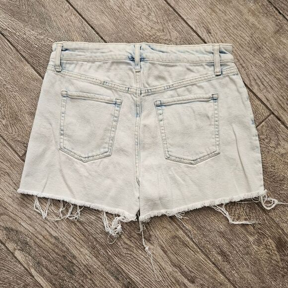 Wild Fable Distressed Denim Shorts Size 8 - Picture 9 of 9